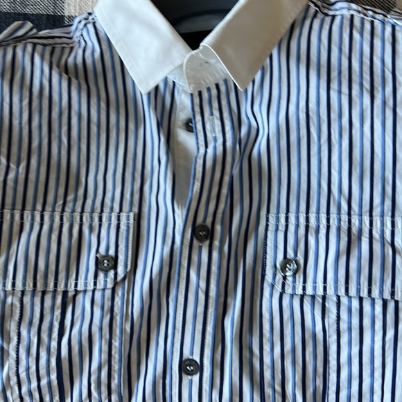 D&G shirt. - Picture 3 of 4